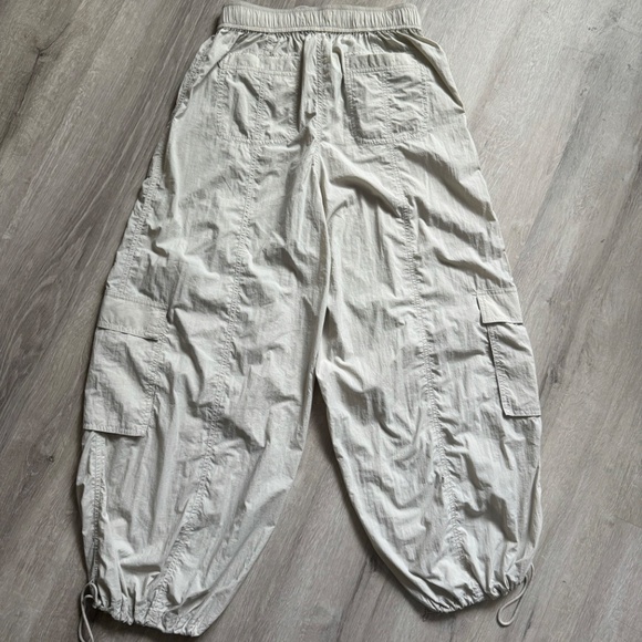 Daily Practice by Anthropologie Women’s Base Camp Taupe Parachute Pants XS - Picture 11 of 15